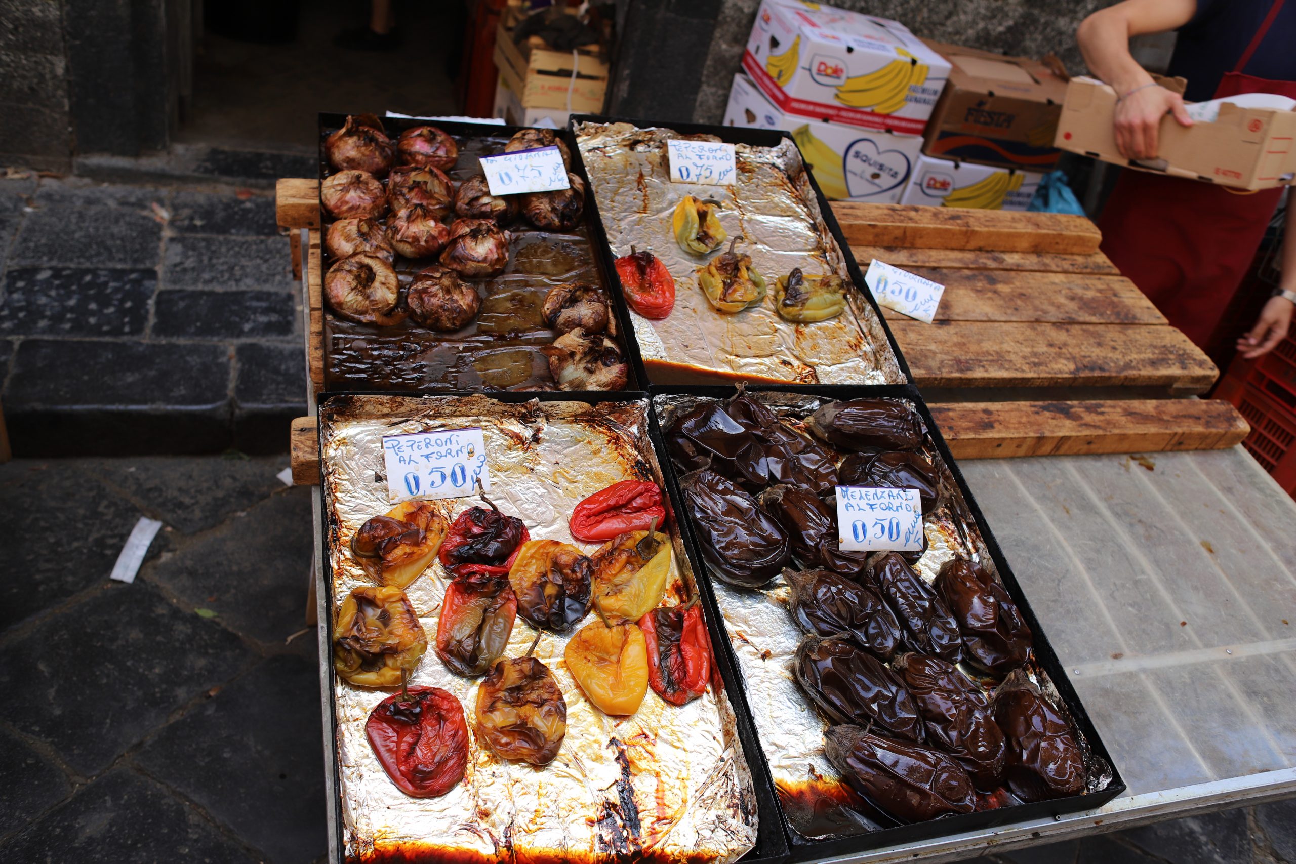 Peperoni al forno (roasted peppers), Catania Pescheria (Fish Market), Sicily