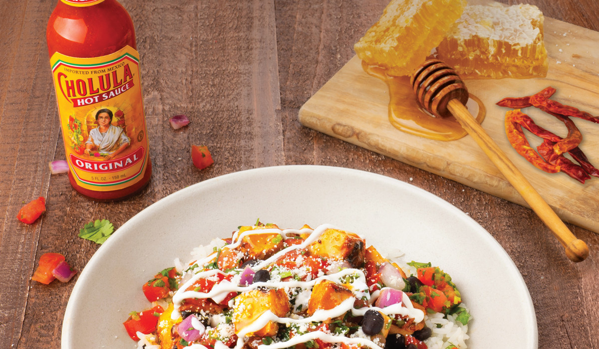 QDOBA Mexican Eats Introduces New Cholula® Hot & Sweet Chicken